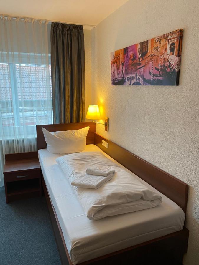 Hotel Sonne Karlsruhe Eksteriør bilde